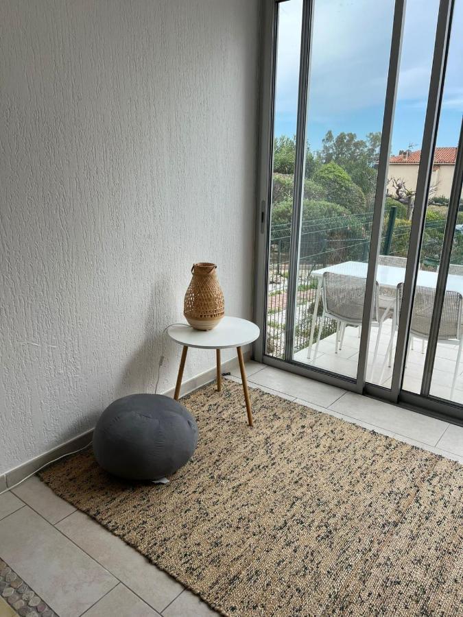 Au Petit Bonheur Vue Mer, Parking, 400m